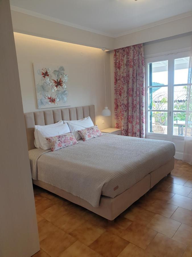 Angels Pool Studios And Apartments 帕莱欧卡斯提撒 外观 照片